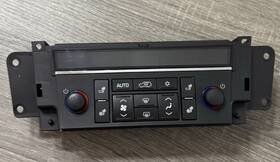 15926352 Cadillac 2007-2011 Escalade Ext Heater Temp Climate Control Unit Module