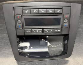 2572261 Cadillac 2003-2006 Cts Heat A/c Temperature Climate Control W. Heated Seats Cj2
