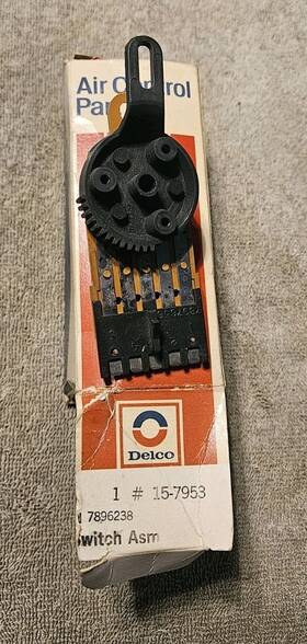 15-7953 General Motors 7896238 Nos 77-80 Cadillac Control Programmer Blower Switch Delco Gm