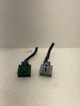 Gm General Motors Cadillac Gmc Chevy Chevrolet Oem 15162353 07-13 Escalade Rear Climate / Audio Control Wiring Harness Pigtails
