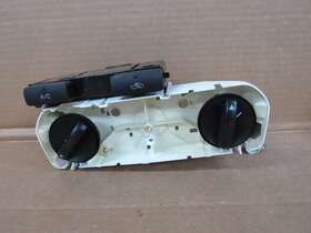15204724 Toyota 2003 2004 2005 Matrix Ac Heat Climate Control Temp Module Oem